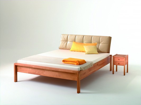 Massivholzbett Fritz in Kernbuche